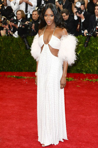 Naomi Campbell u Givenchy haljini