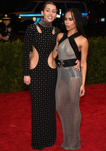 Miley Cyrus i Zoe Kravitz