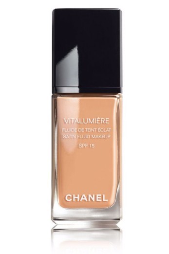 Chanel Vitalumiere Satin Smoothing Makeup