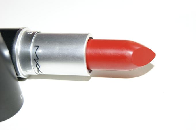 MAC So Chaud Lipstick