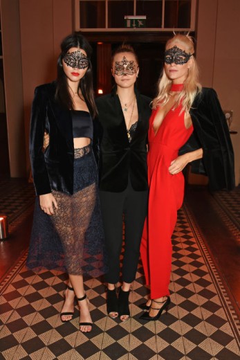 KENDALL JENNER, CARA I POPPY DELEVINGNE