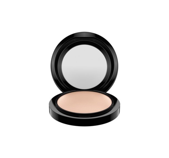 MAC Mineralize Skinfinish Natural 